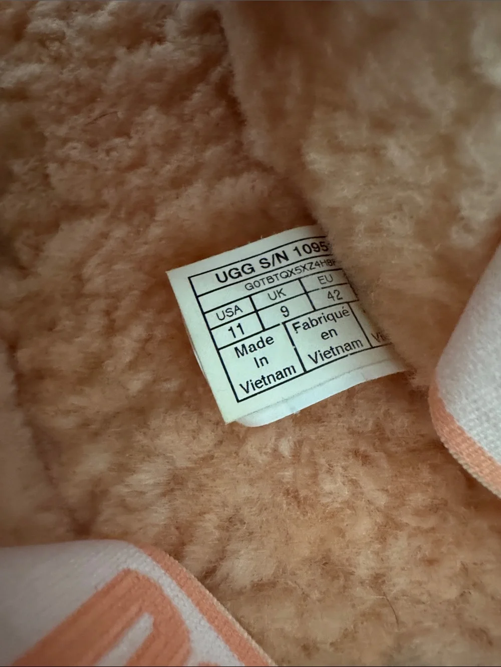 Ugg peach color fur slippers fluff size 11 - Picture 8 of 12